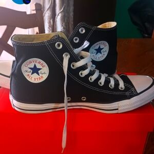 Black and White Converse Size Men's 8.5 Women’s 10.5